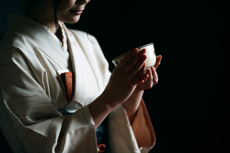 着物を着た女性